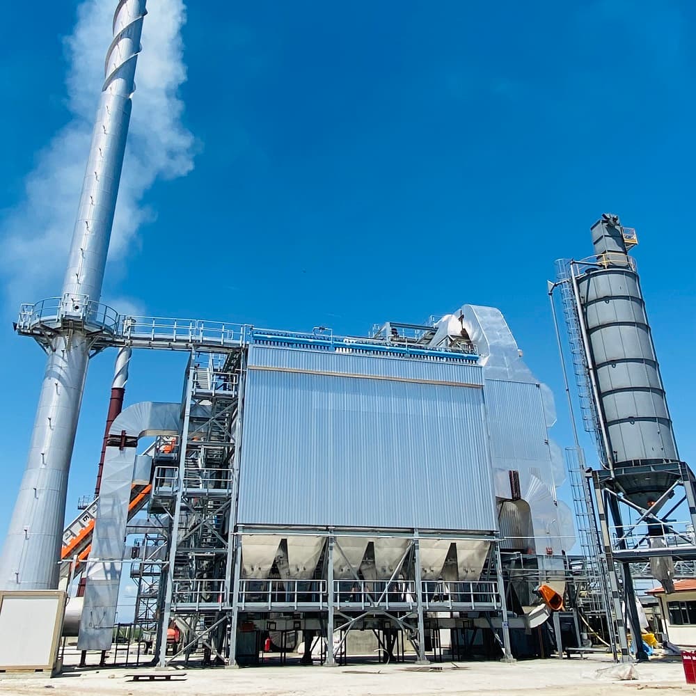 Enerji santrali saha kurulum çalışması